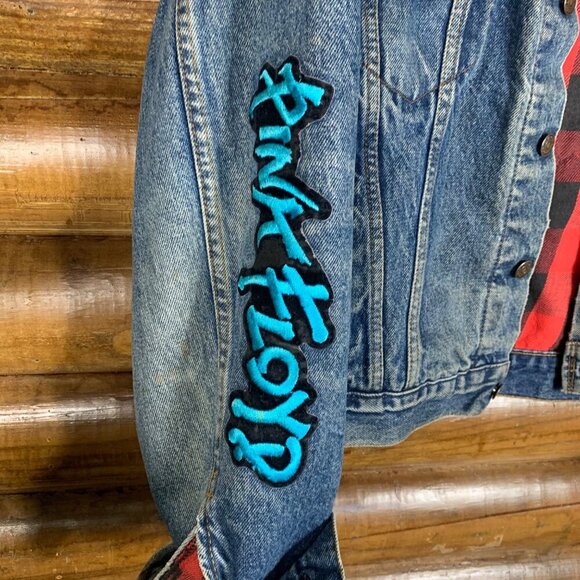 Vintage Levi's 46 Jean Denim Trucker Jacket 80's Band Patches Pins - Picture 11 of 14